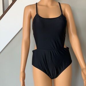 Nwt one piece swim suit